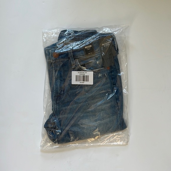 Harper Abercrombie & Fitch Jeans - Picture 4 of 5